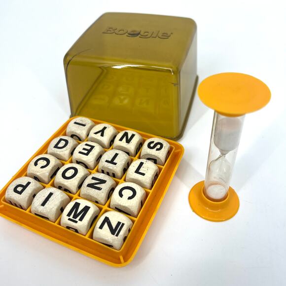 Vintage 1976 Boggle Game in Box Complete by Parker Brothers **READ** - Picture 3 of 8